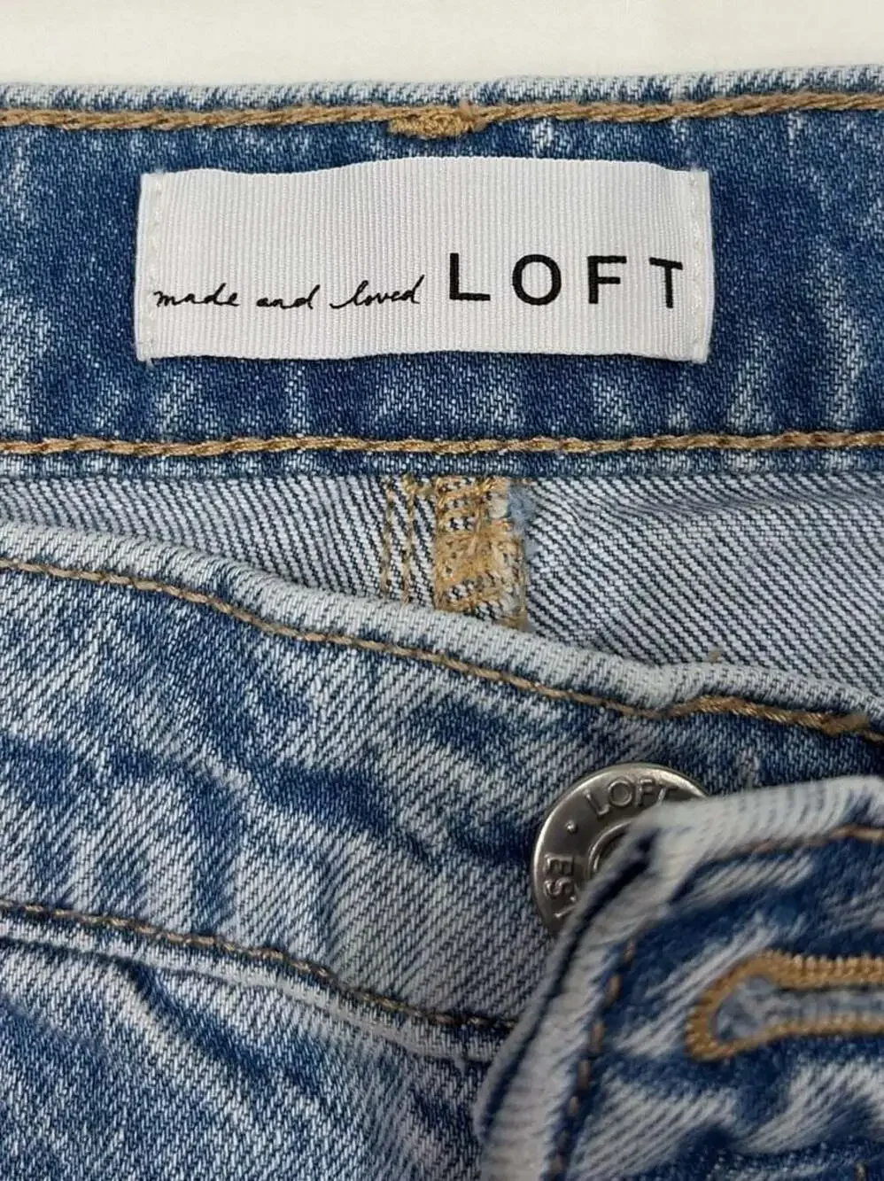 LOFT The Straight Crop Patchwork Floral Denim Jeans Light Wash Size 4